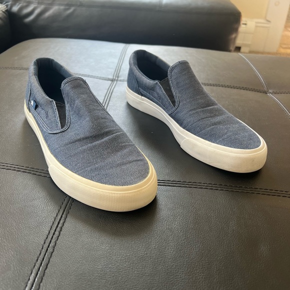 DC slip on Men’s shoes - Picture 3 of 7